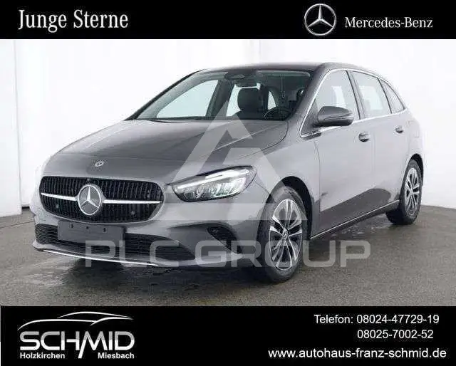 2025 Mercedes Benz B 200