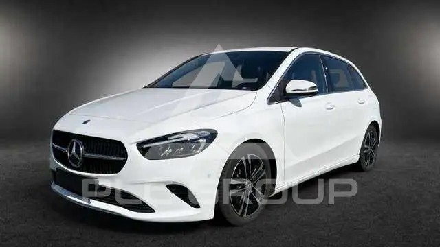 2025 Mercedes Benz B 200