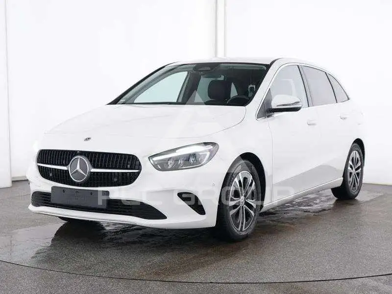 2025 Mercedes Benz B 200