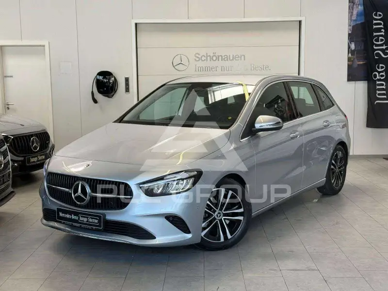 2025 Mercedes Benz B 200