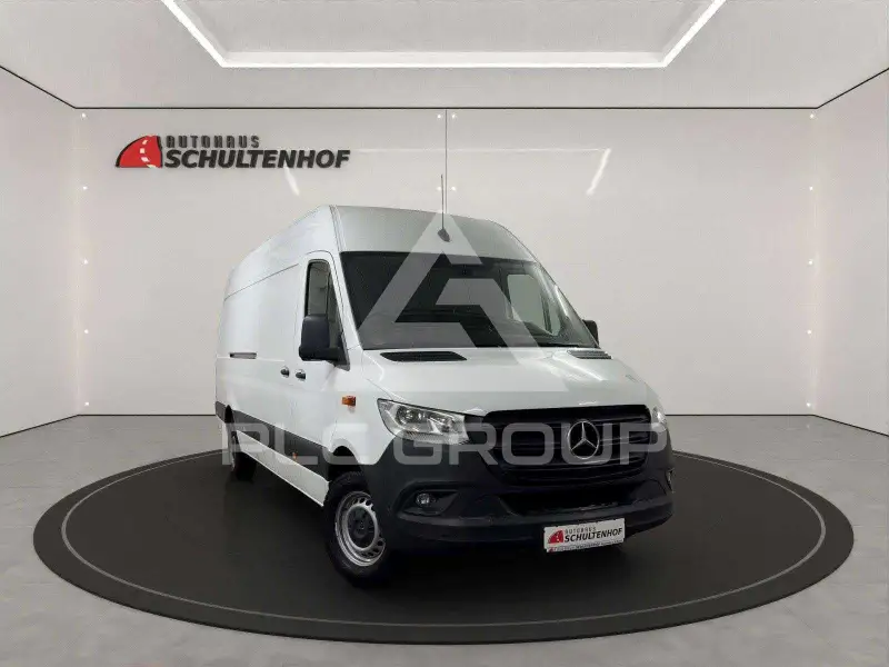 2025 Mercedes Benz Sprinter