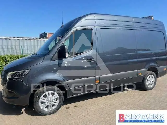 2025 Mercedes Benz Sprinter
