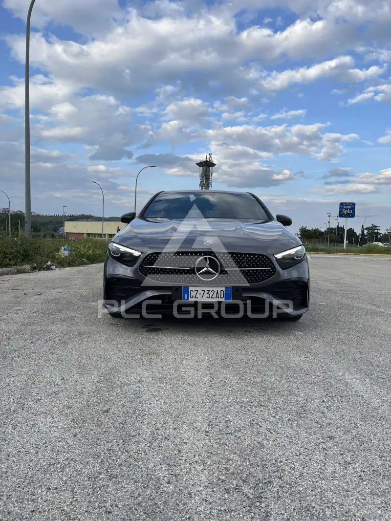 2025 Mercedes Benz A 180