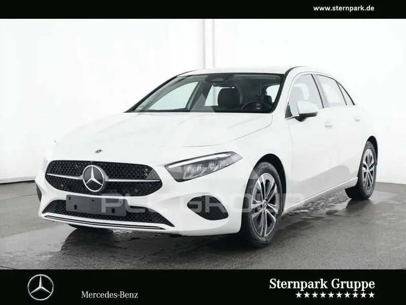 2025 Mercedes Benz A 180