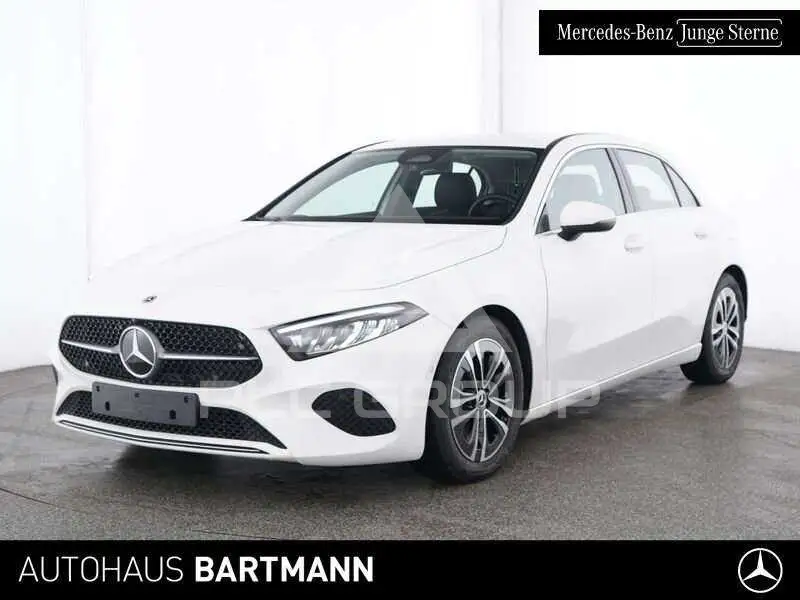 2025 Mercedes Benz A 180