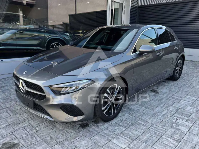 2025 Mercedes Benz A 180