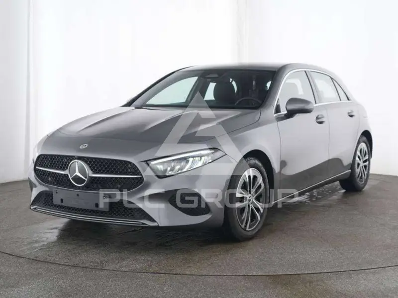 2025 Mercedes Benz A 180