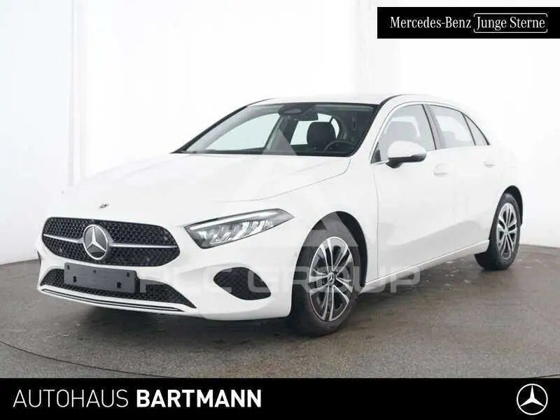 2025 Mercedes Benz A 180