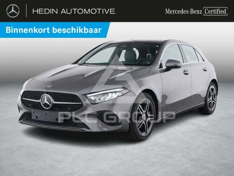 2025 Mercedes Benz A 180