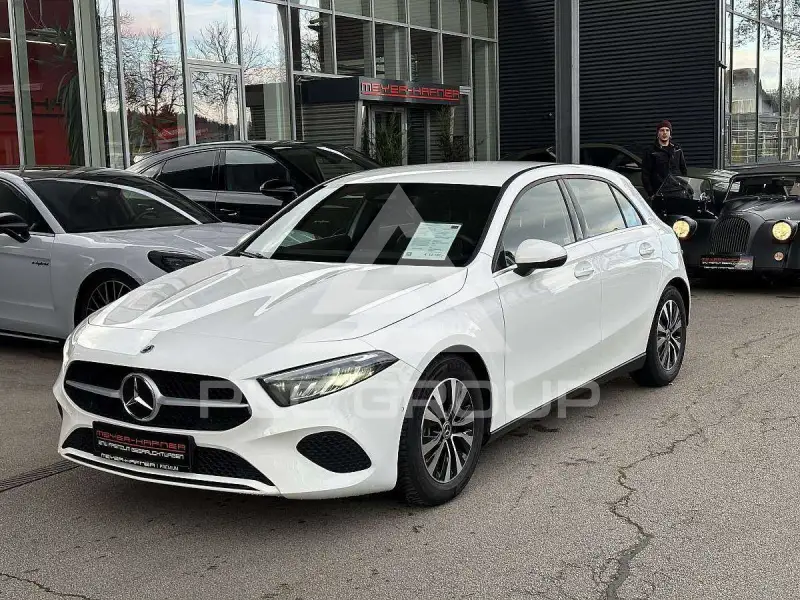 2025 Mercedes Benz A 180