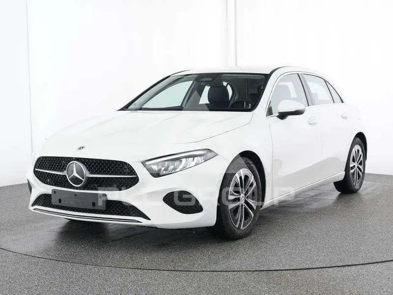 2025 Mercedes Benz A 200