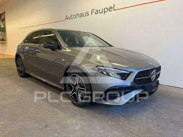 2025 Mercedes Benz A 250