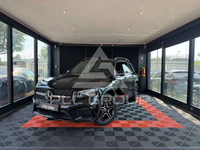2025 Mercedes Benz GLB 180