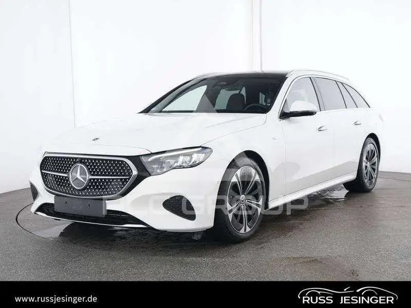 2025 Mercedes Benz E 300