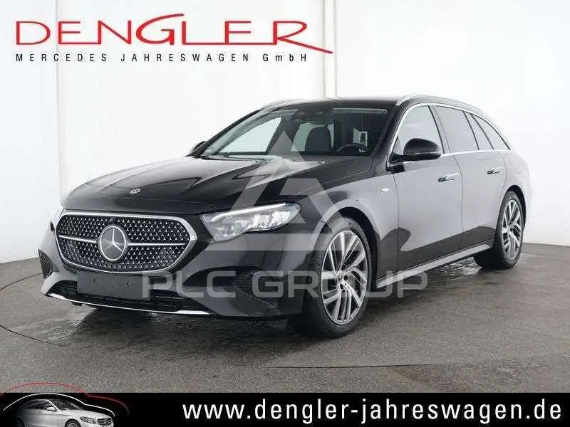 2025 Mercedes Benz E 300