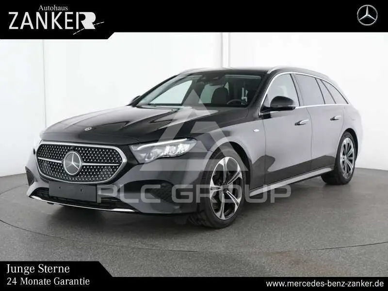2025 Mercedes Benz E 300