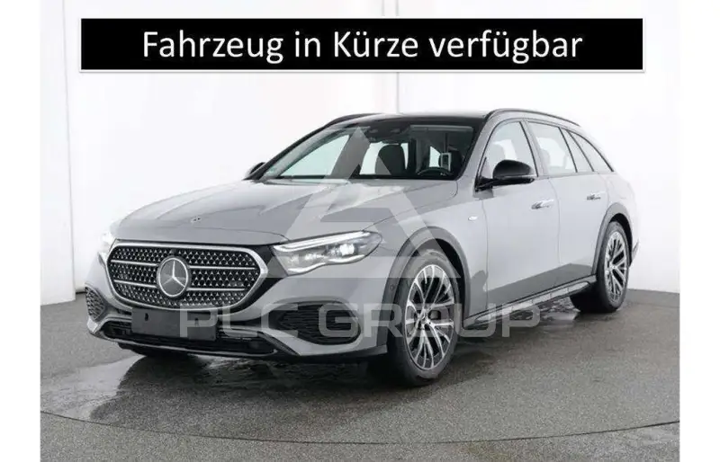 2025 Mercedes Benz E 300