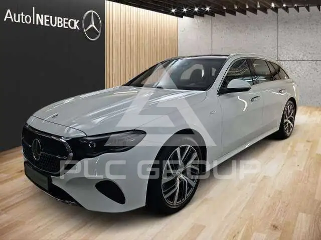 2025 Mercedes Benz E 300