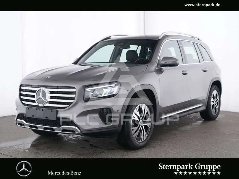 2025 Mercedes Benz GLB 250