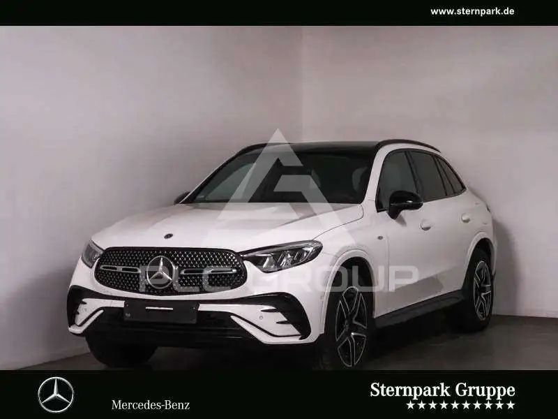 2025 Mercedes Benz GLC 300