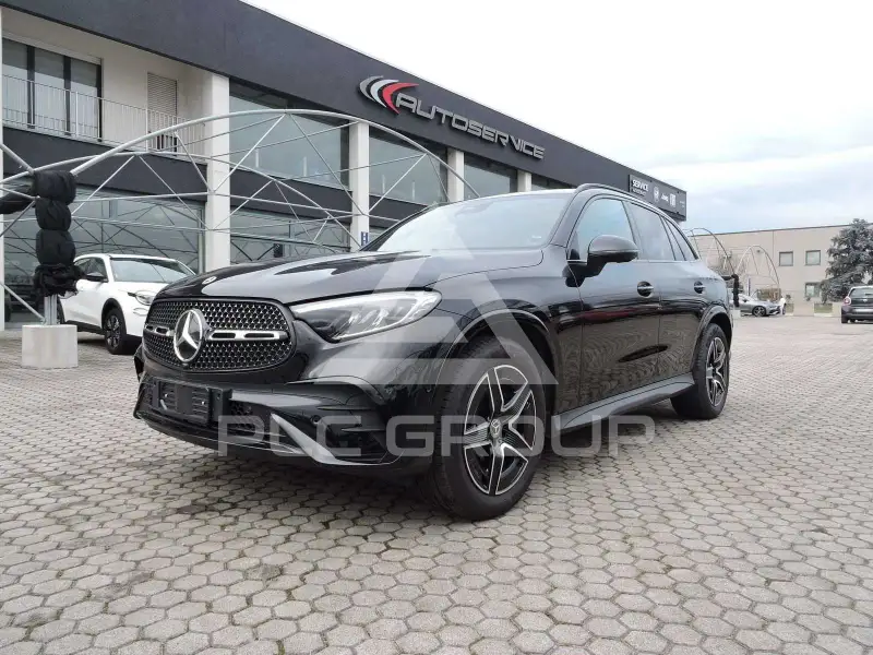 2025 Mercedes Benz GLC 300