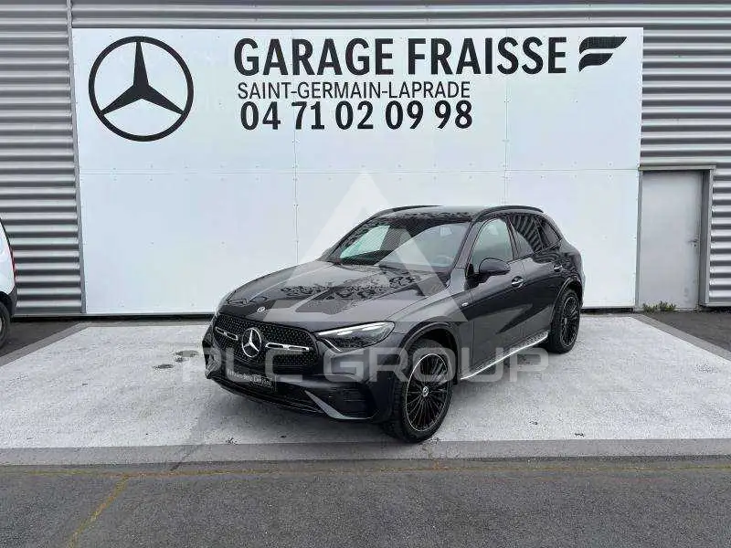 2025 Mercedes Benz GLC 300