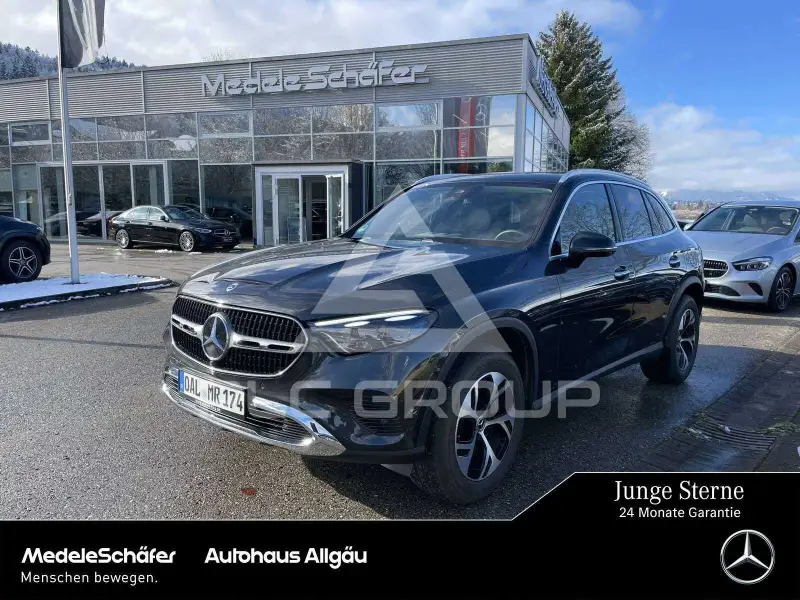 2025 Mercedes Benz GLC 300