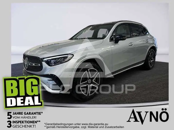 2025 Mercedes Benz GLC 300