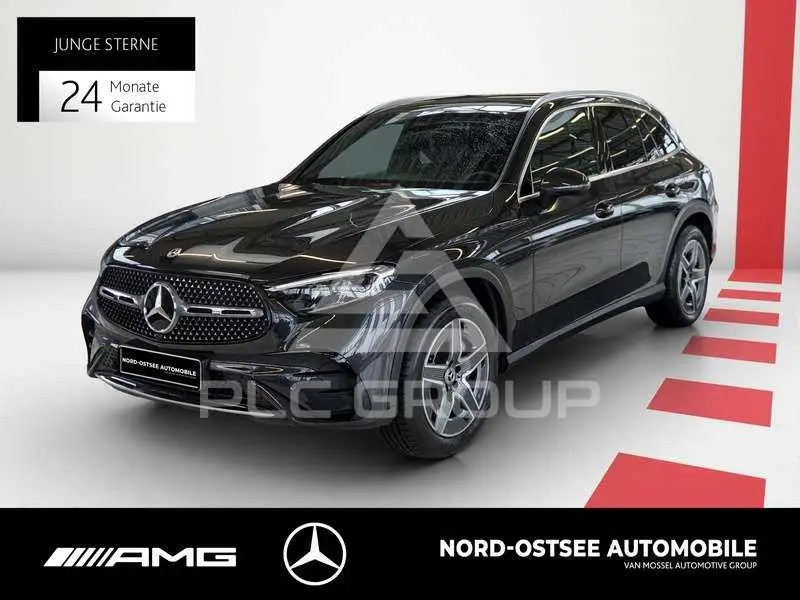 2025 Mercedes Benz GLC 300