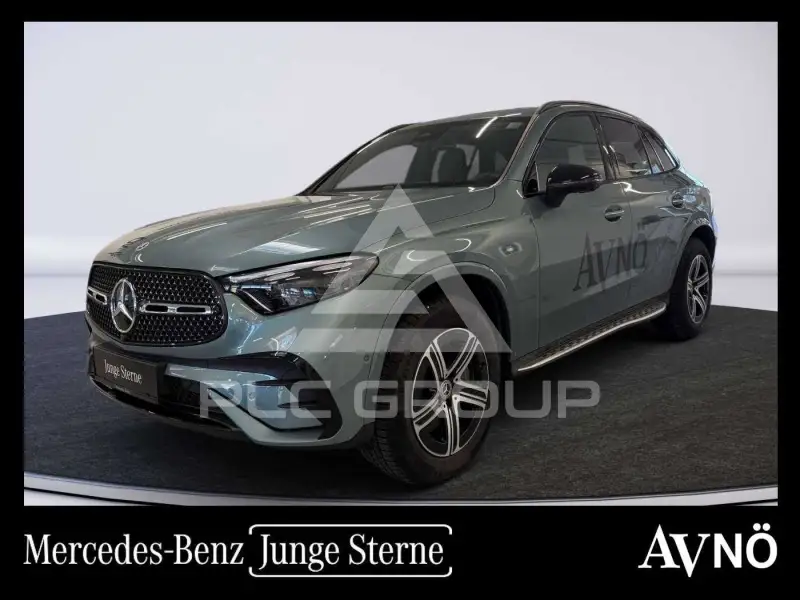 2025 Mercedes Benz GLC 300