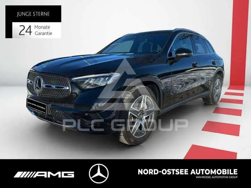 2025 Mercedes Benz GLC 300