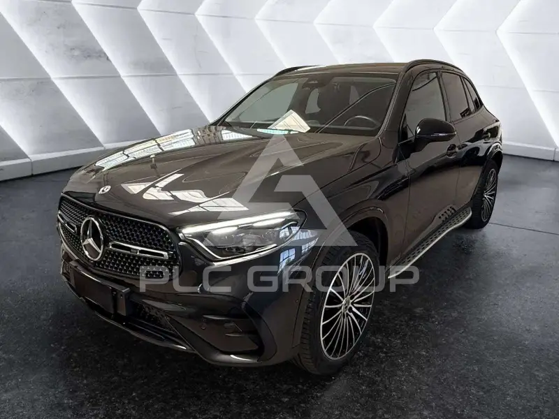 2025 Mercedes Benz GLC 300