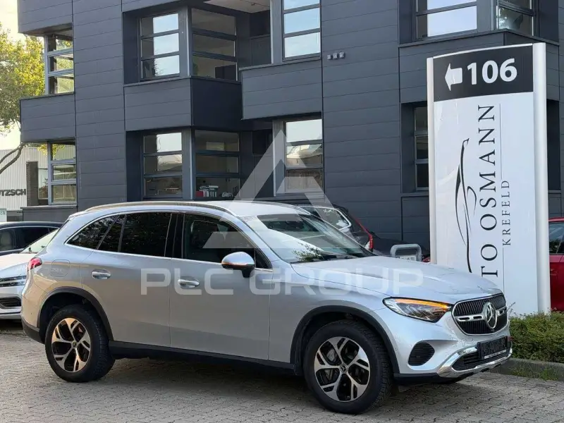 2025 Mercedes Benz GLC 300