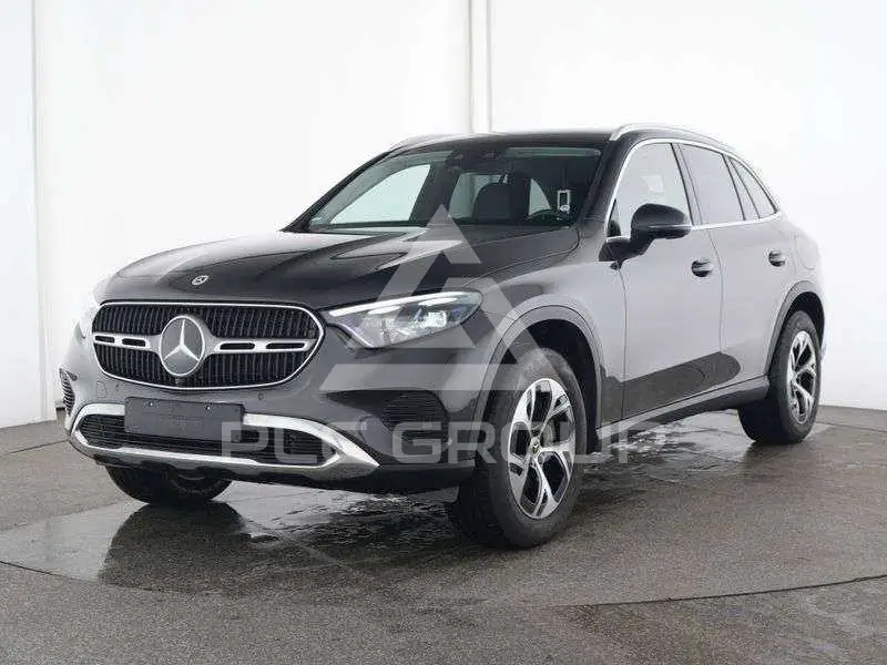 2025 Mercedes Benz GLC 300