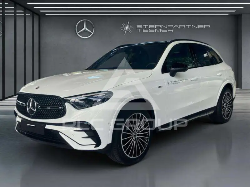 2025 Mercedes Benz GLC 300