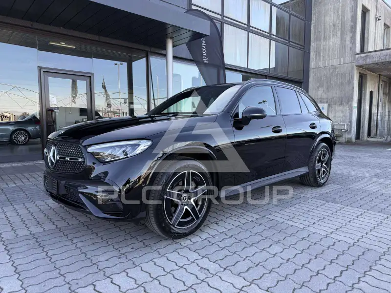 2025 Mercedes Benz GLC 300