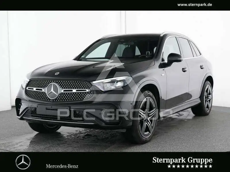 2025 Mercedes Benz GLC 300