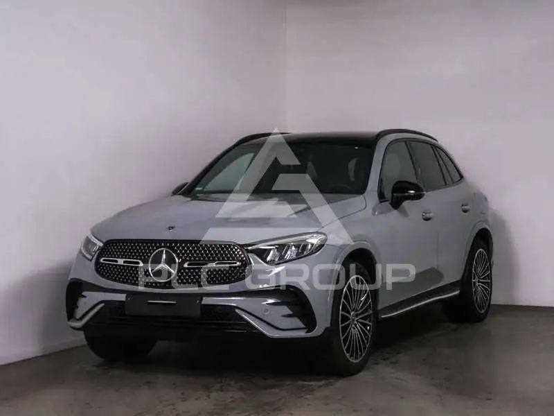 2025 Mercedes Benz GLC 300