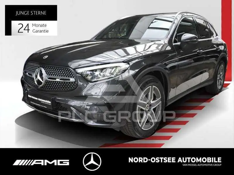 2025 Mercedes Benz GLC 300