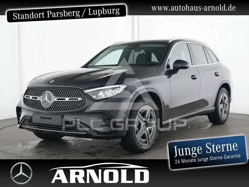 2025 Mercedes Benz GLC 300