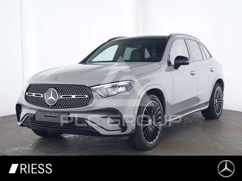 2025 Mercedes Benz GLC 300