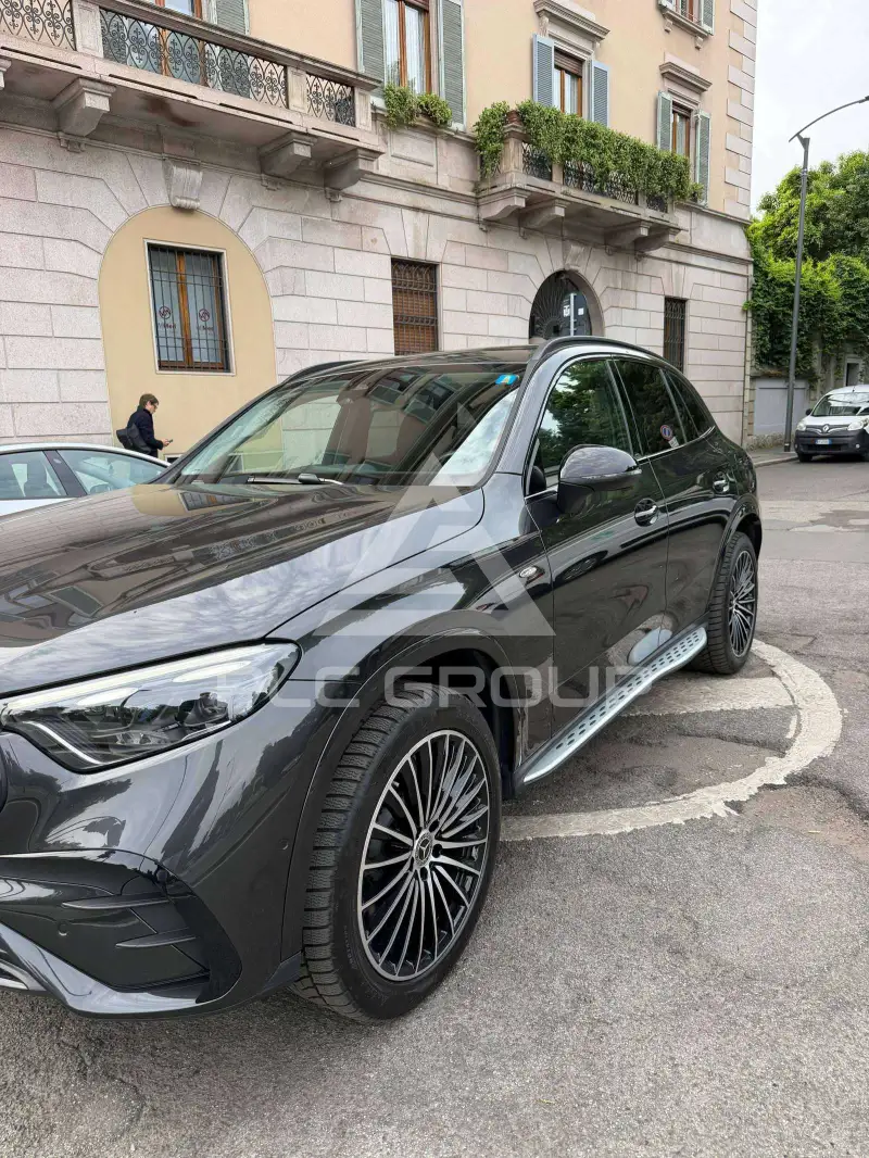 2025 Mercedes Benz GLC 300