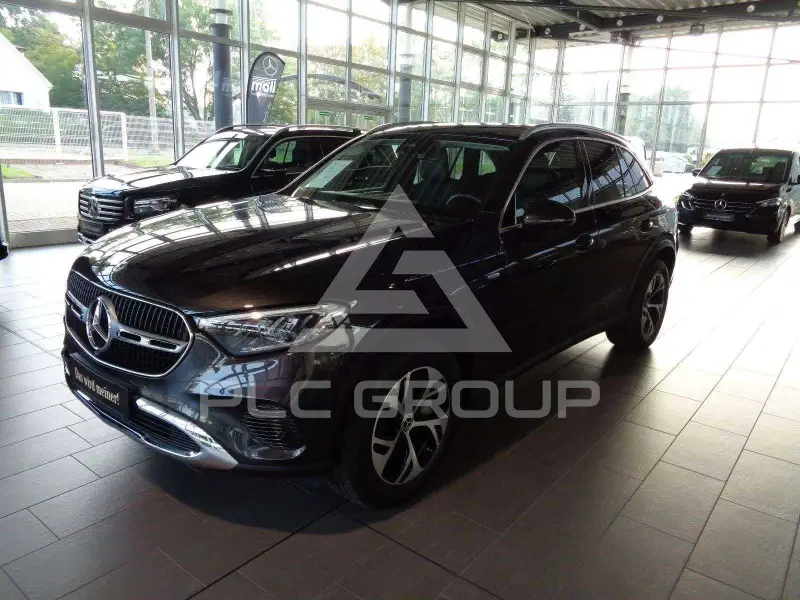 2025 Mercedes Benz GLC 300