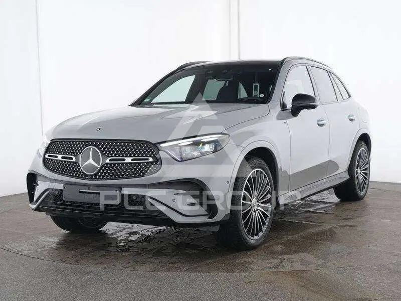 2025 Mercedes Benz GLC 300