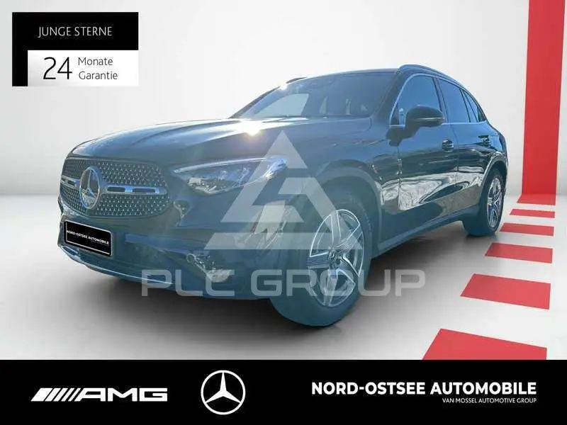 2025 Mercedes Benz GLC 300