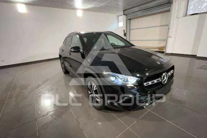 2025 Mercedes Benz GLA 220