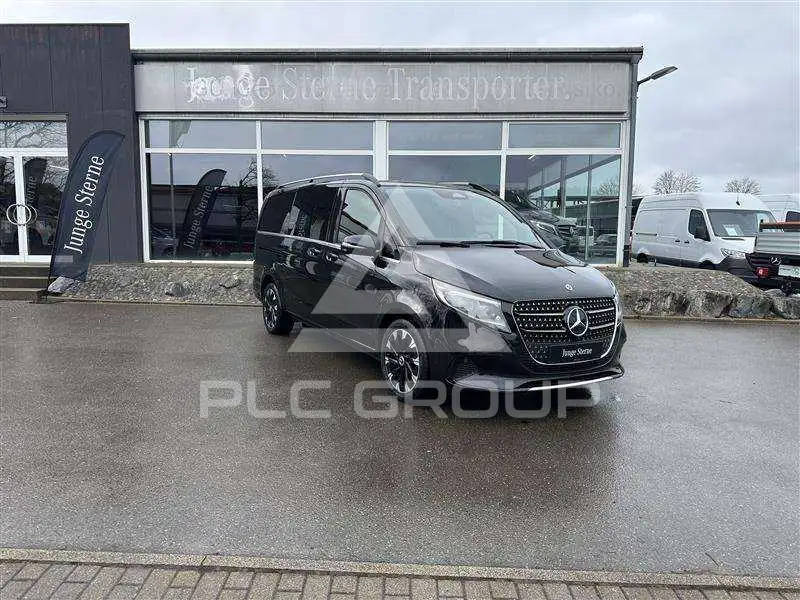 2025 Mercedes Benz V