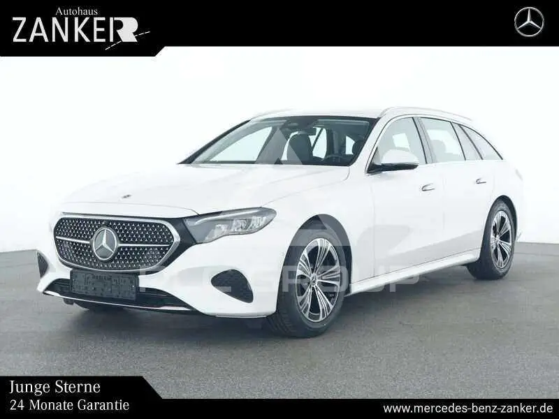 2025 Mercedes Benz E 200