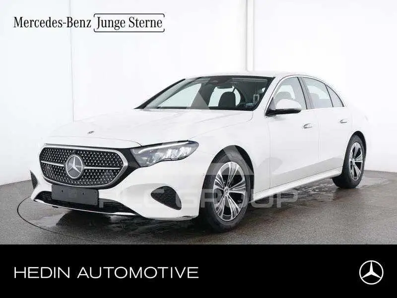 2025 Mercedes Benz E 200