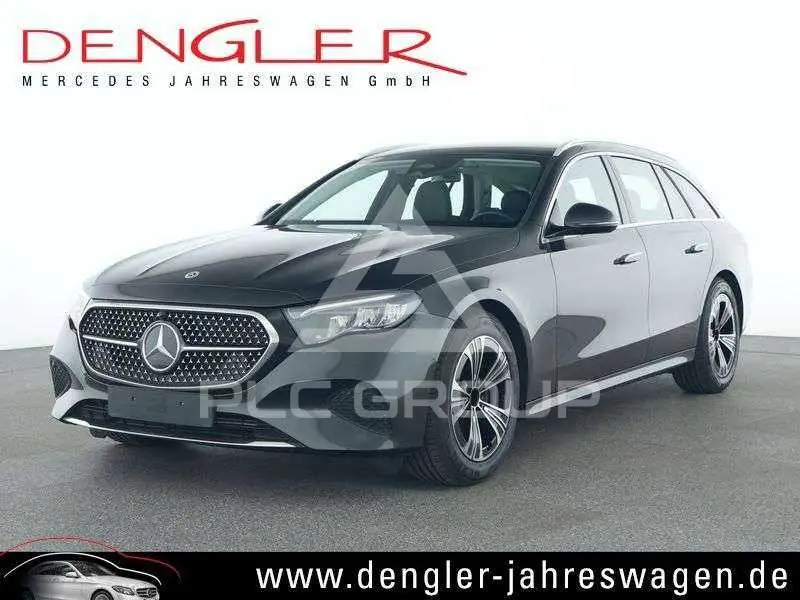 2025 Mercedes Benz E 200